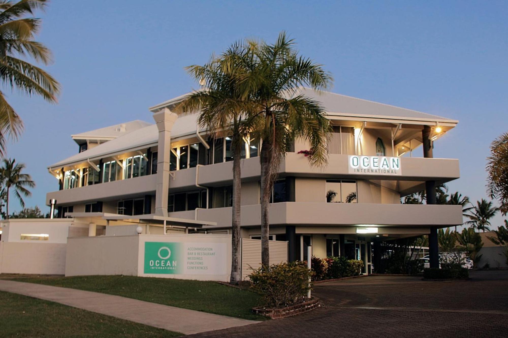 Ocean International Hotel Mackay Buitenkant foto